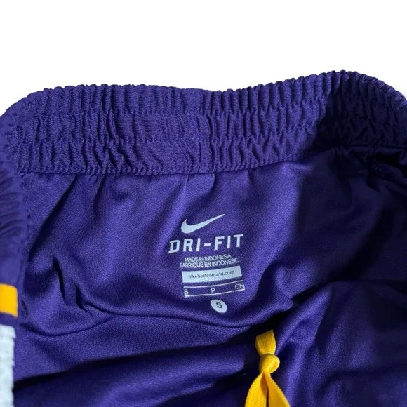 Nike Dri-Fit Women's LSU Tigers  Athletic Gym Running Shorts Size S 26 x 3.5 - Picture 5 of 5